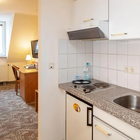 Hotel Maximilian & / Basel 3*