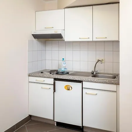 Maximilian & / Basel Hotel Weil am Rhein
