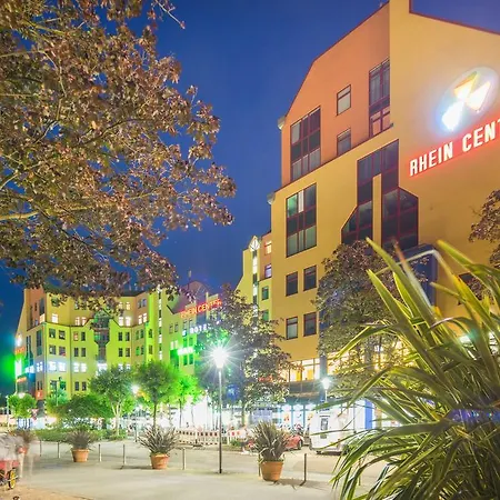 Hotel Maximilian & / Basel Weil am Rhein