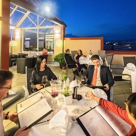 Hotel Maximilian & / Basel Weil am Rhein